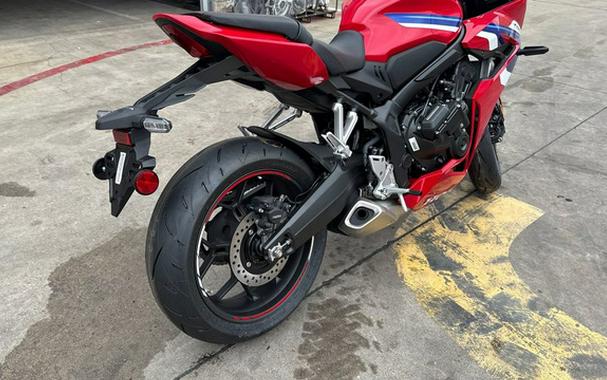 2026 Honda CBR650R E-Clutch