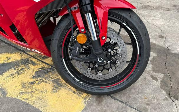 2026 Honda CBR650R E-Clutch