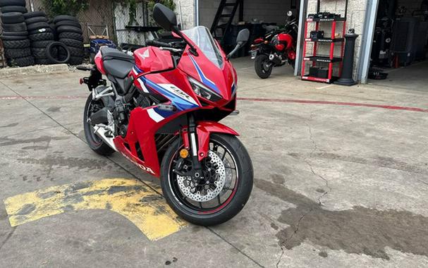 2026 Honda CBR650R E-Clutch