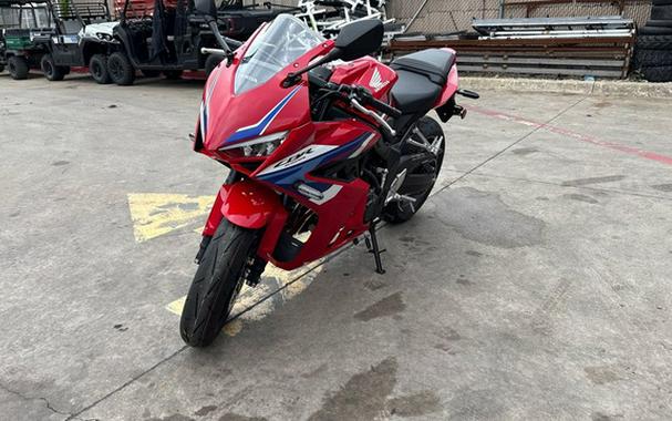 2026 Honda CBR650R E-Clutch