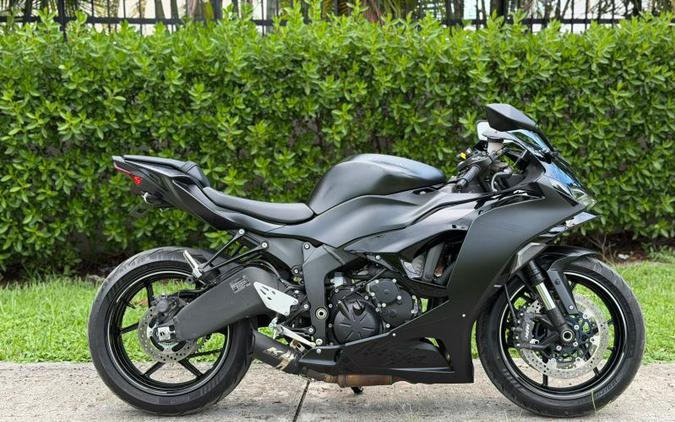 2024 Kawasaki Ninja ZX-6R KRT Edition