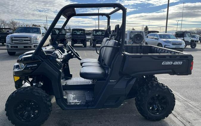2023 Can-Am® Defender DPS HD9 Timeless Black