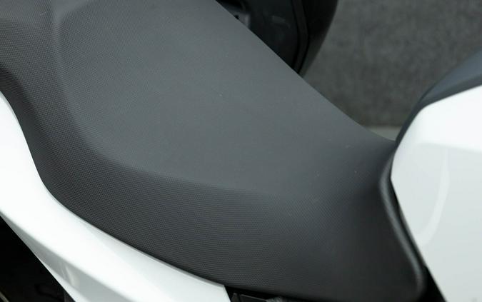 2022 BMW F900XR W/ABS