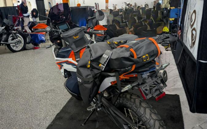 2025 KTM 890 Adventure R