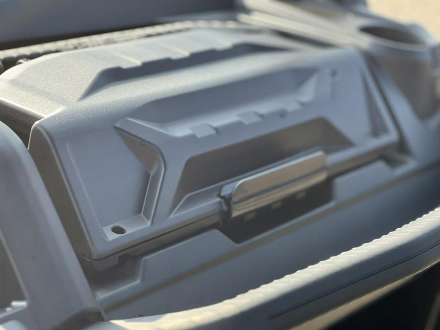 2025 Can-Am® Defender XT HD10