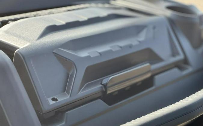 2025 Can-Am® Defender XT HD10