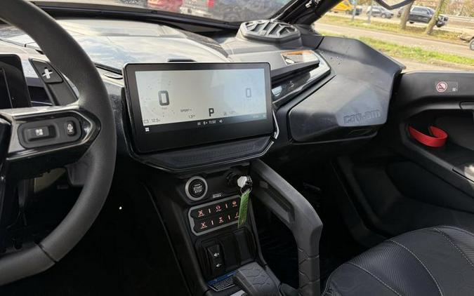 2026 Can-Am® Maverick R X rc with Smart-Shox