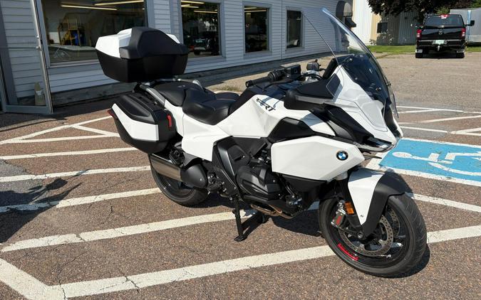 2026 BMW Motorrad R 1300 RT Alpine White 3