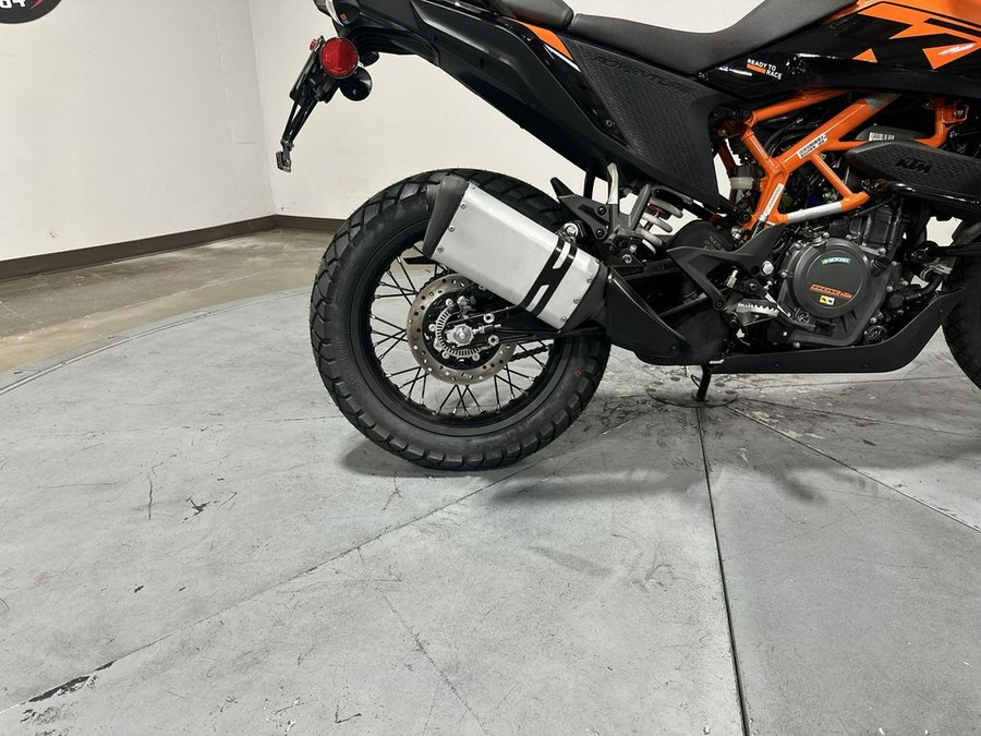2024 KTM Adventure 390