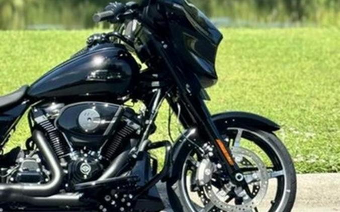 2026 Harley-Davidson Street Glide FLHX