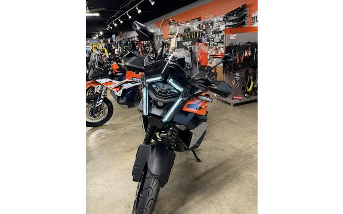 2027 1390 Super Adventure S - KTM