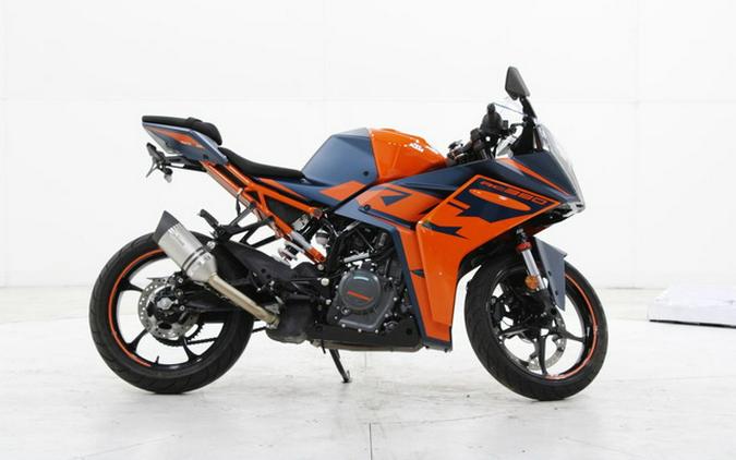 2023 KTM RC 390