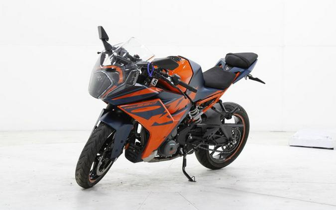 2023 KTM RC 390