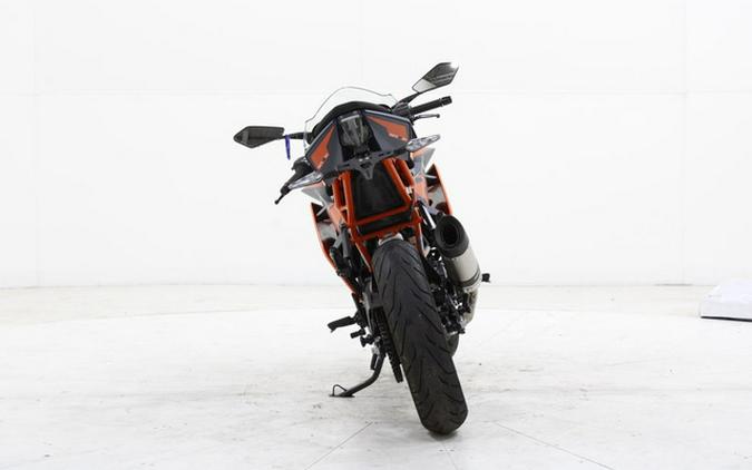 2023 KTM RC 390
