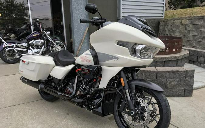 2024 Harley-Davidson® FLTRXSTSE - CVO™ Road Glide® ST