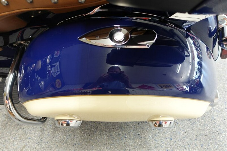 2016 Indian Roadmaster Springfield Blue and Ivory Cream