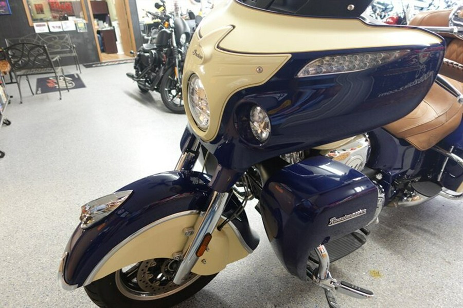2016 Indian Roadmaster Springfield Blue and Ivory Cream