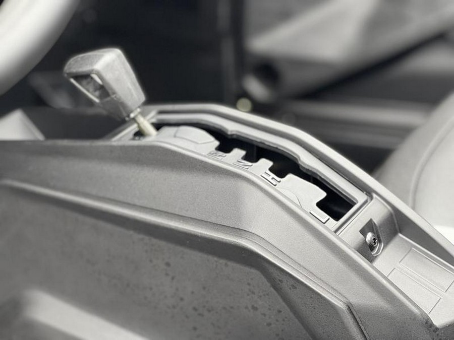 2025 Can-Am® Maverick Sport DPS 1000R