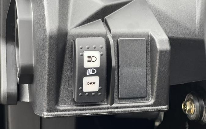 2025 Can-Am® Maverick Sport DPS 1000R