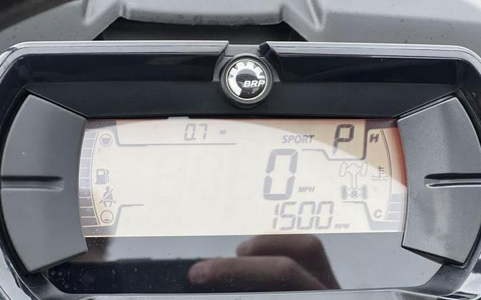 2025 Can-Am® Maverick Sport DPS 1000R