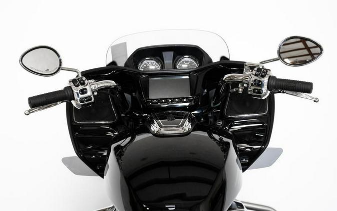 2023 Indian Motorcycle® Challenger® Limited Black Metallic