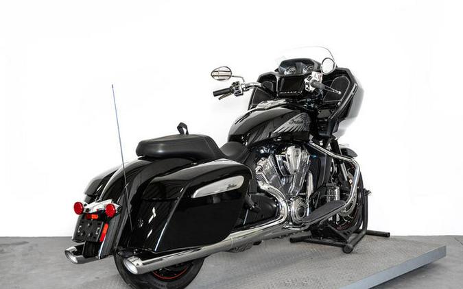 2023 Indian Motorcycle® Challenger® Limited Black Metallic