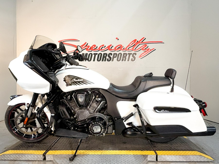 2021 Indian Motorcycle Challenger® Dark Horse®