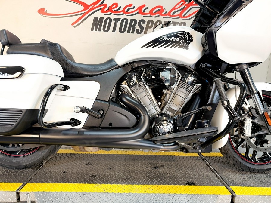 2021 Indian Motorcycle Challenger® Dark Horse®