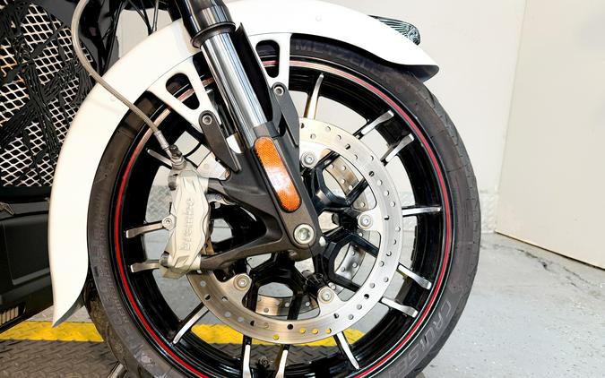 2021 Indian Challenger® Dark Horse®