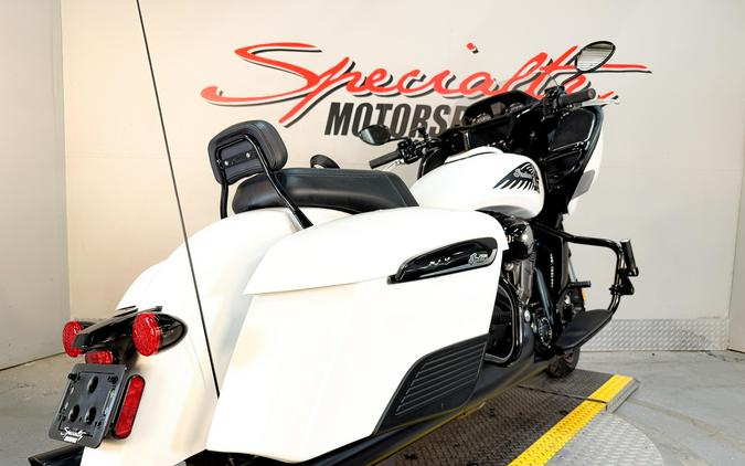 2021 Indian Challenger® Dark Horse®