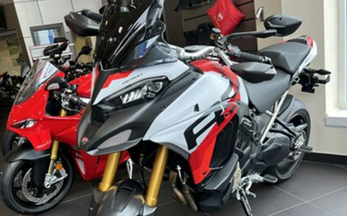 2025 Ducati Multistrada V4 RS