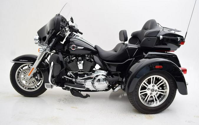 2022 Harley-Davidson FLHTCUTG - Tri Glide Ultra