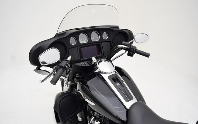 2022 Harley-Davidson FLHTCUTG - Tri Glide Ultra