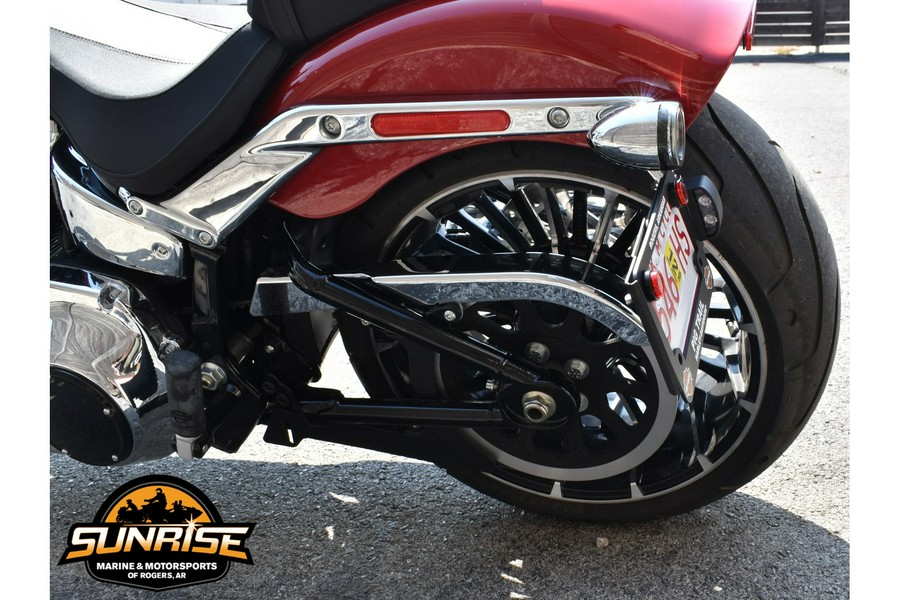 2025 BREAKOUT - Harley-Davidson®