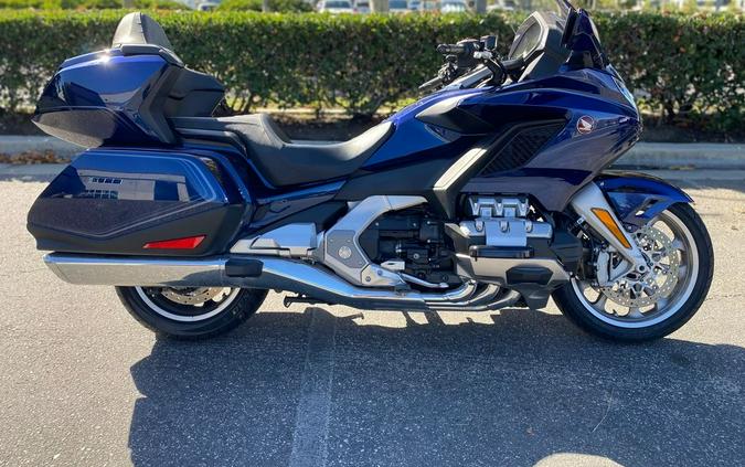 2018 Honda® Gold Wing Tour Pearl Hawkseye Blue