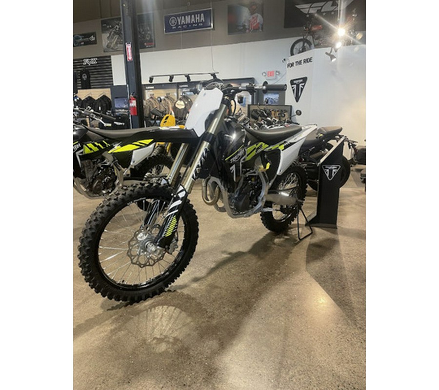 2025 Triumph TF 250-X Jet BlackPure White