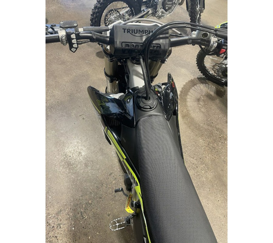 2025 Triumph TF 250-X Jet BlackPure White