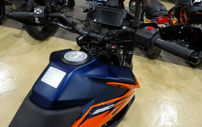 2022 KTM Adventure 390