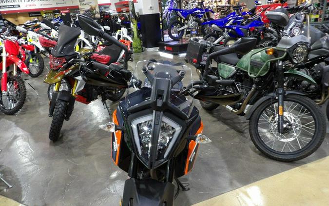2022 KTM Adventure 390