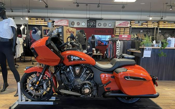 2024 Indian Motorcycle® Challenger® Dark Horse® Icon Sunset Orange