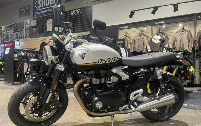 2025 Triumph Speed Twin 1200 Crystal WhiteSapphire Black