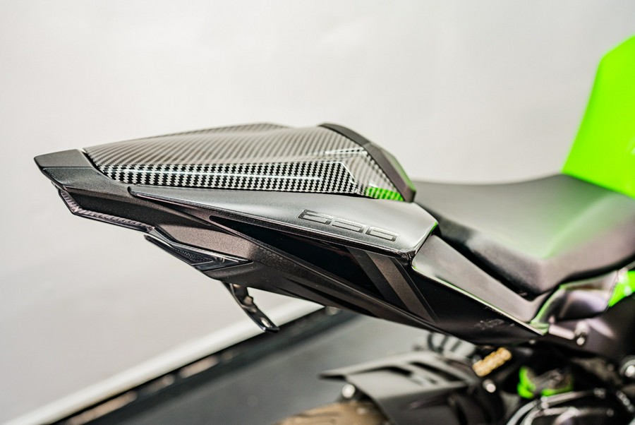 2024 Kawasaki Ninja ZX-6R KRT Edition