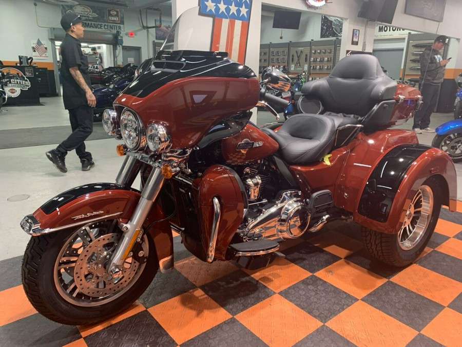 2024 Harley-Davidson Tri-Glide Ultra FLHTCUTG