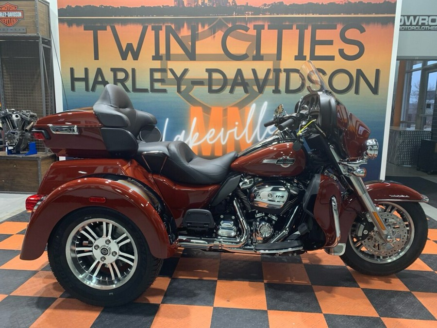 2024 Harley-Davidson Tri-Glide Ultra FLHTCUTG