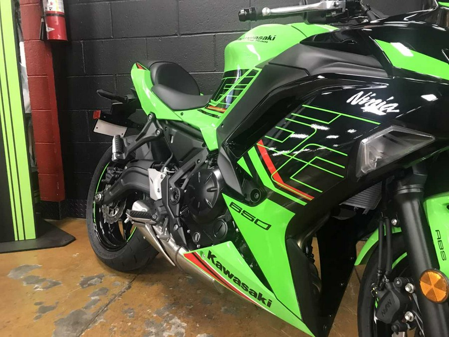 2024 KAWASAKI NINJA 650 ABS KRT EDITION