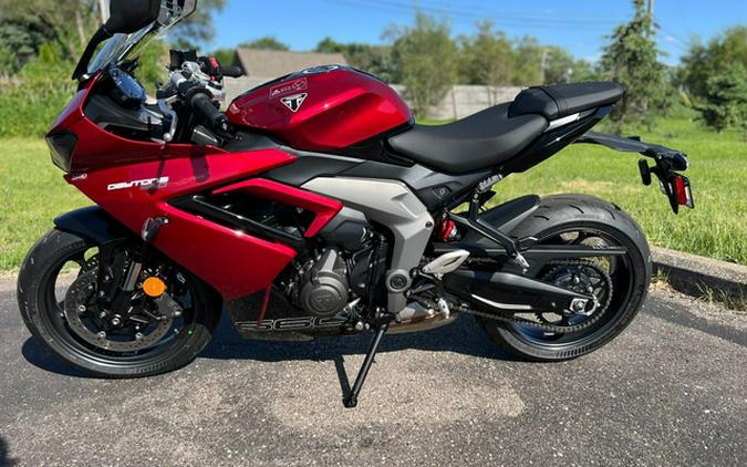 2025 Triumph Daytona 660 Carnival Red/Sapphire Black 660