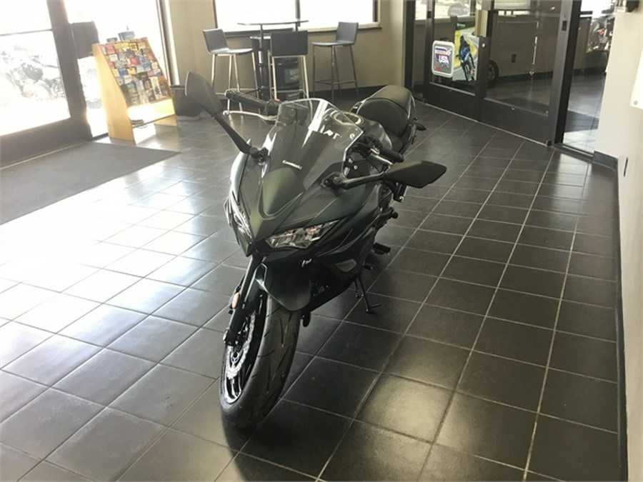 2025 Kawasaki Ninja 650 ABS KRT Edition