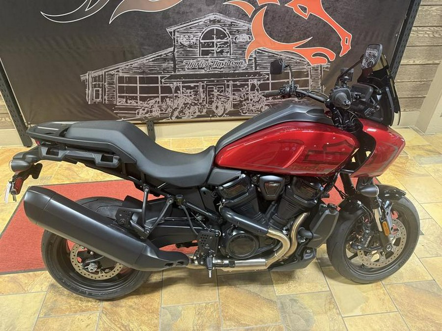 2025 Harley-Davidson® RA1250ST - Pan America® 1250 ST