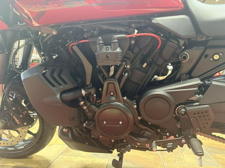 2025 Harley-Davidson® RA1250ST - Pan America® 1250 ST