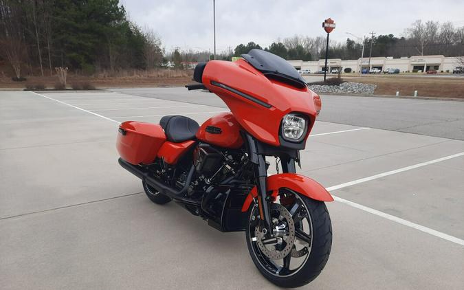 2026 Harley-Davidson® Street Glide® Blood Orange Black Trim